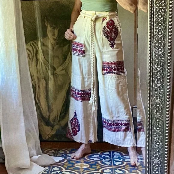 Free People distressed paisley patterned jeans - Picture 2 of 16